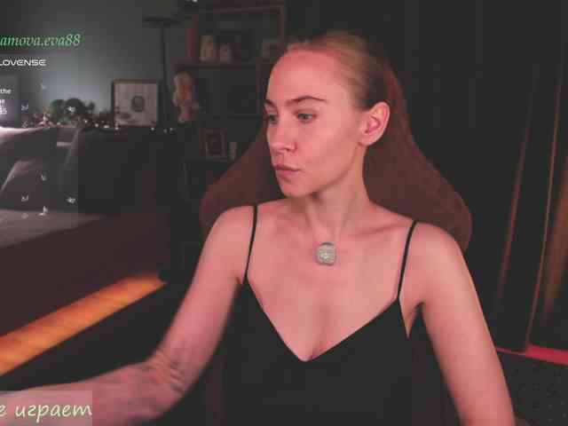 eva-adamova Sex Cam Show