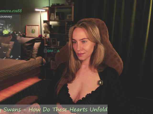 eva-adamova Sex Cam Show