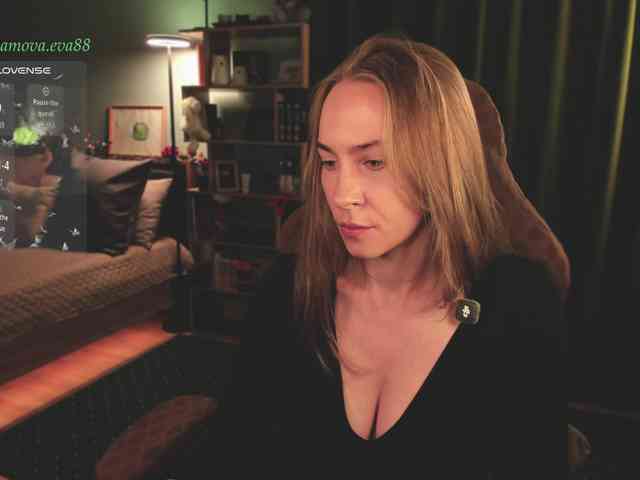 eva-adamova Sex Cam Show