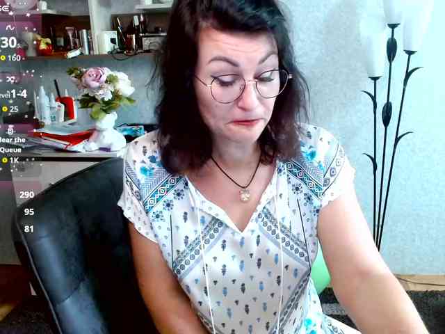 Ellie_ webcam