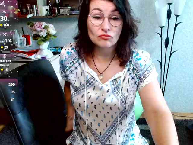 Ellie_ webcam