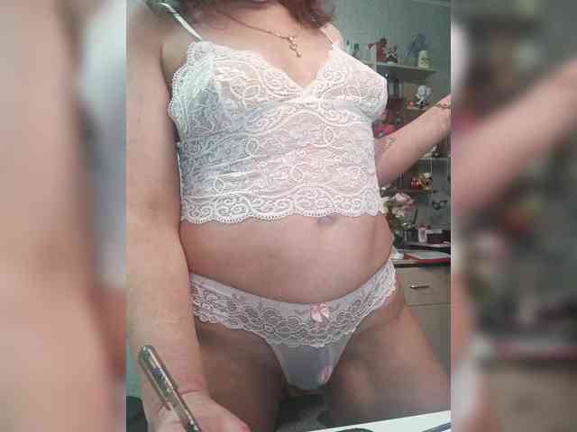Ellie_ webcam