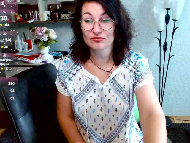 Ellie_ webcam