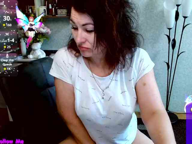 Ellie_ webcam