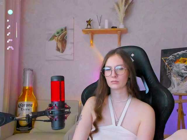 KiraRumGirl live webcam show