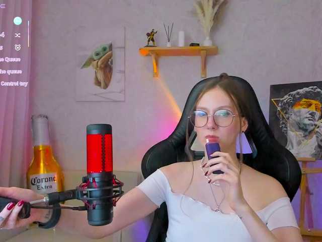 KiraRumGirl live cam preview