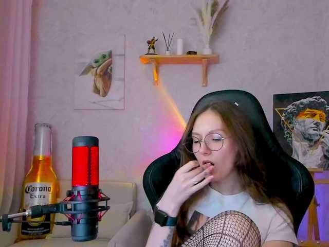 -lovely cam belle