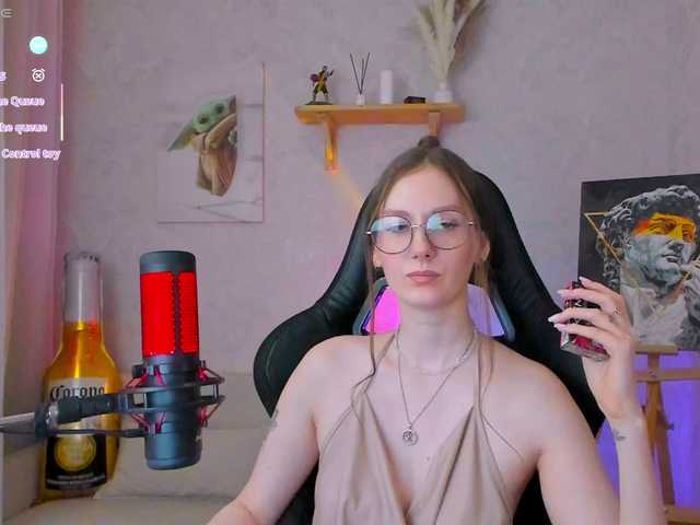 KiraRumGirl live webcam show