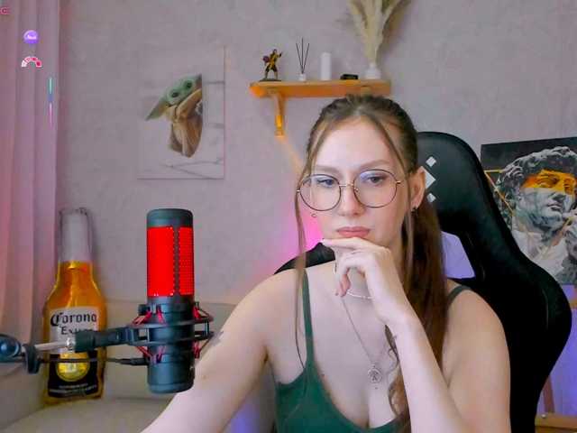 -Lovely, en vivo ahora en BongaCams