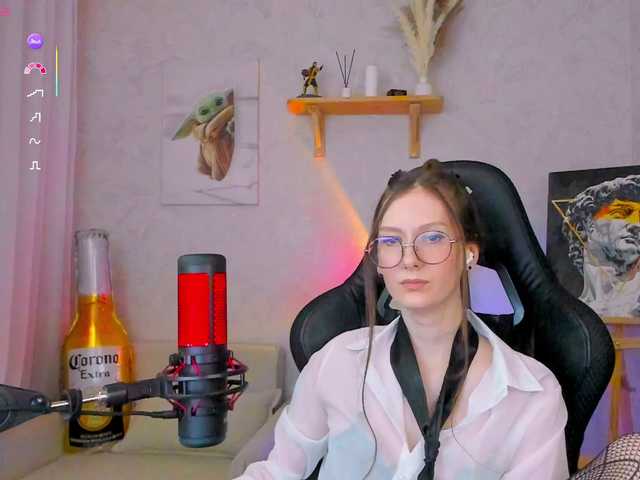 KiraRumGirl live cam preview
