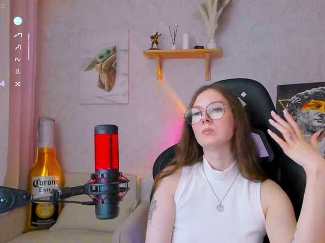 KiraRumGirl live webcam show