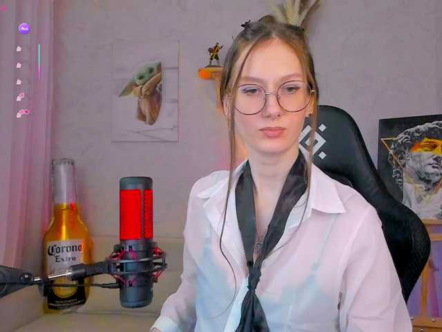 KiraRumGirl live cam preview