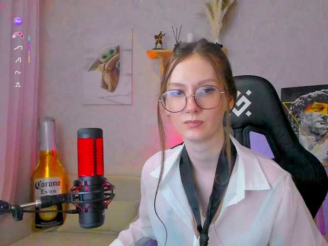 KiraRumGirl live cam preview