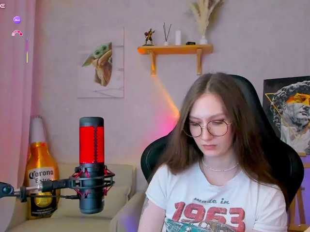 KiraRumGirl live cam preview
