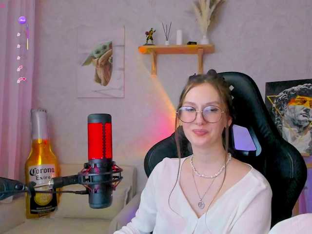 KiraRumGirl live cam preview