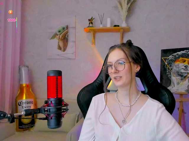 KiraRumGirl live cam preview