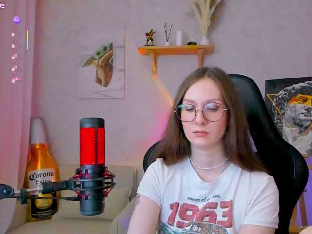 KiraRumGirl live cam preview