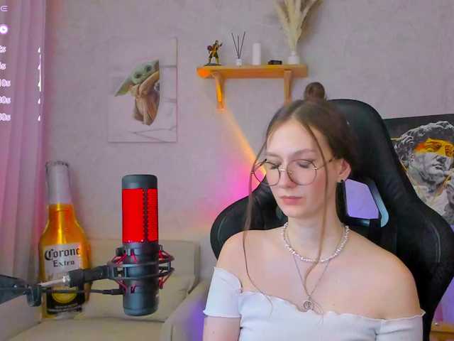 KiraRumGirl live cam preview