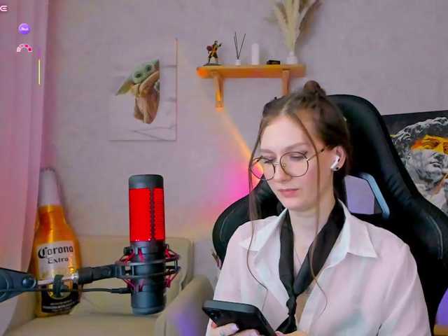 KiraRumGirl live cam preview