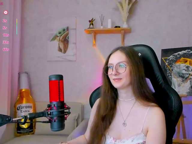 KiraRumGirl live cam preview