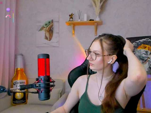 -Lovely, live now on BongaCams