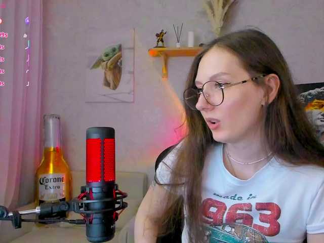 KiraRumGirl live cam preview