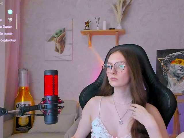 KiraRumGirl live webcam show