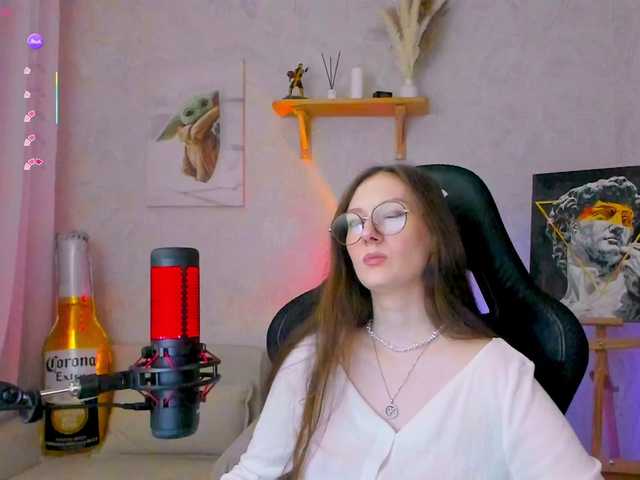 KiraRumGirl live cam preview