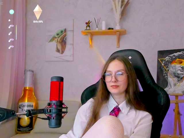 -Lovely's BongaCams show and profile