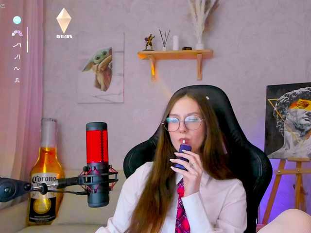 -Lovely's BongaCams show and profile