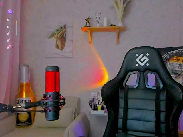 KiraRumGirl live cam preview