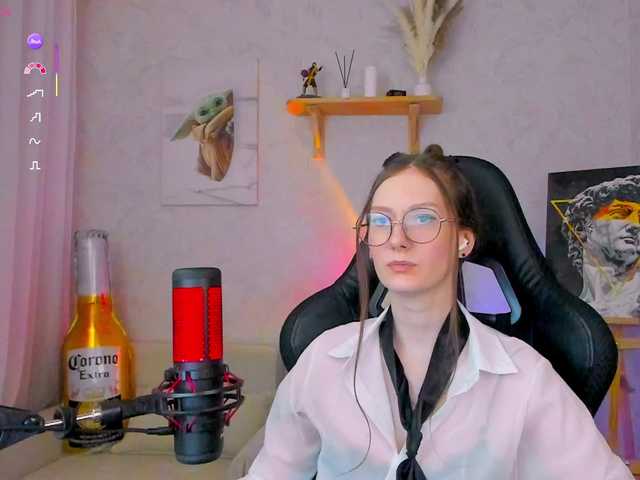 KiraRumGirl live cam preview