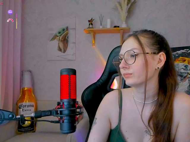 KiraRumGirl live cam preview