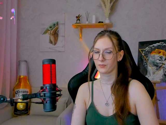 -Lovely, en vivo ahora en BongaCams
