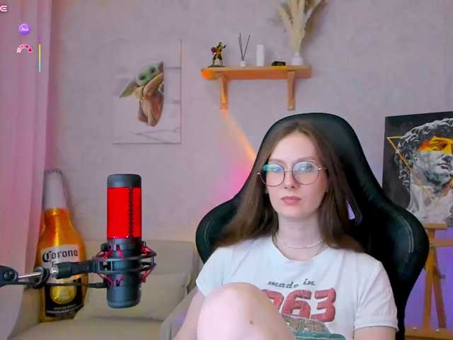 KiraRumGirl live cam preview