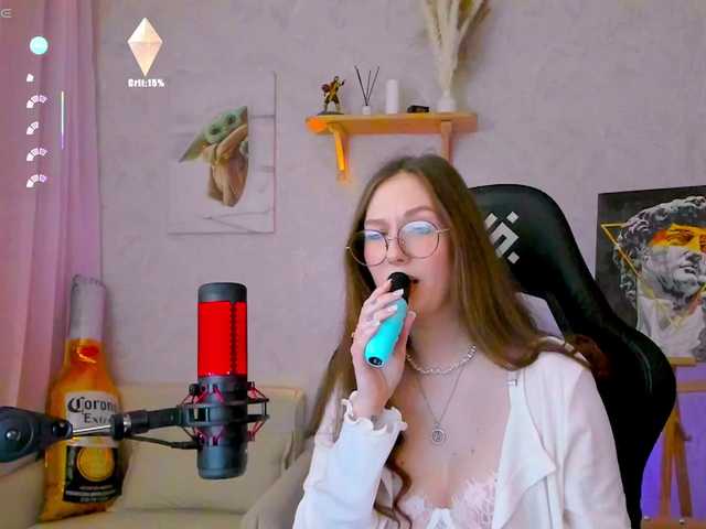 -Lovely's BongaCams show and profile