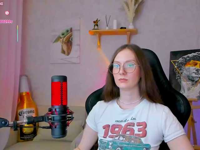 KiraRumGirl live cam preview
