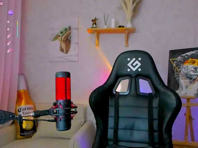 KiraRumGirl live cam