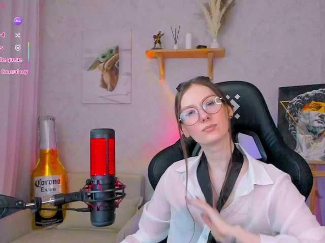 KiraRumGirl live cam preview