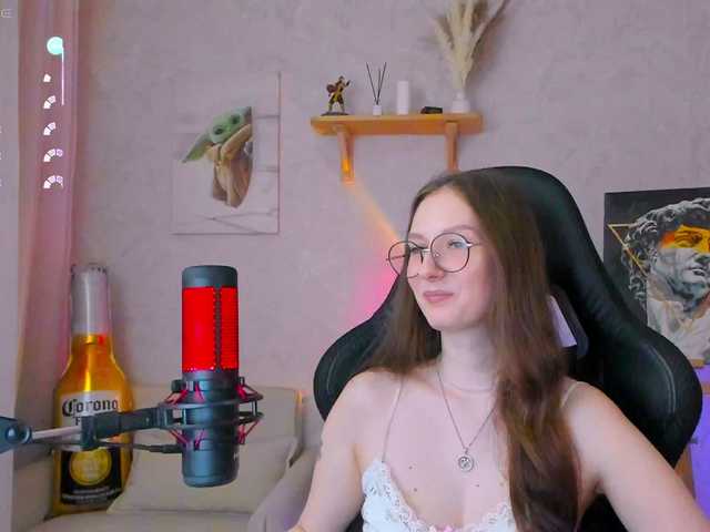 KiraRumGirl live webcam show
