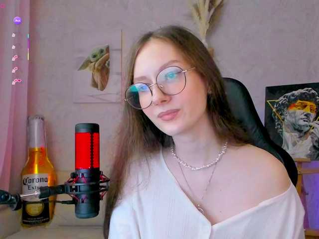 KiraRumGirl live cam preview