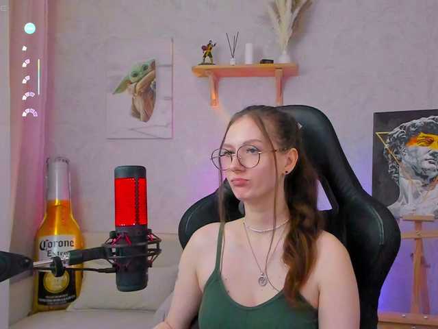 -Lovely live webcam show