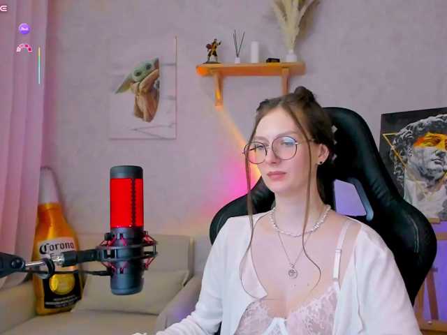 KiraRumGirl live cam