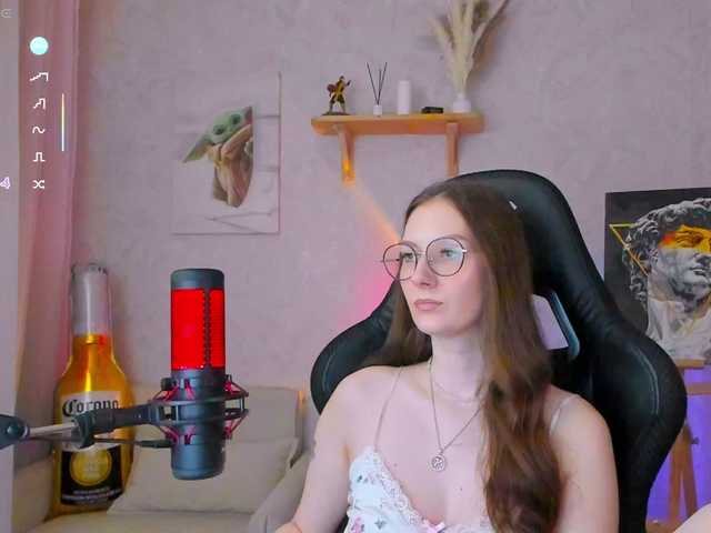 KiraRumGirl live webcam show