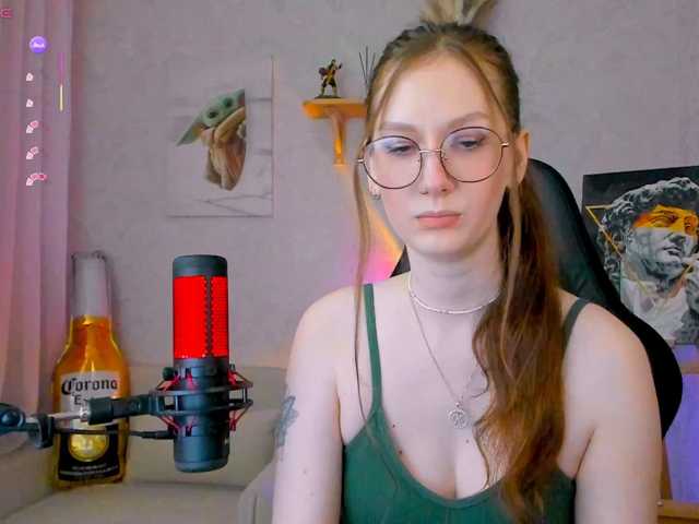 KiraRumGirl live cam preview