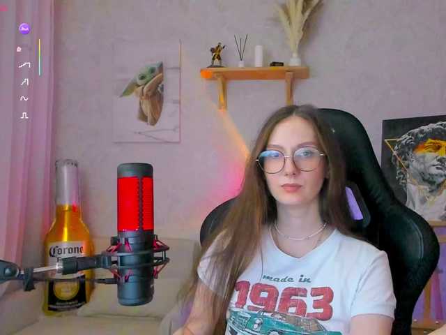 KiraRumGirl live cam preview