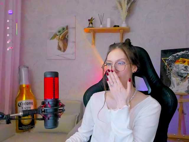 KiraRumGirl live cam preview