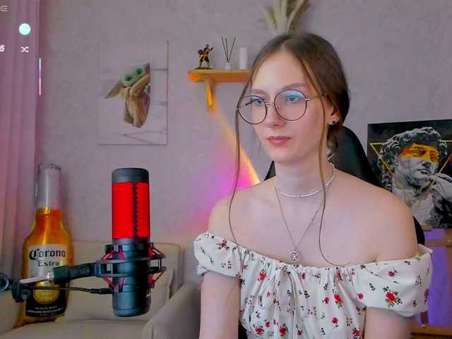 -lovely cam belle