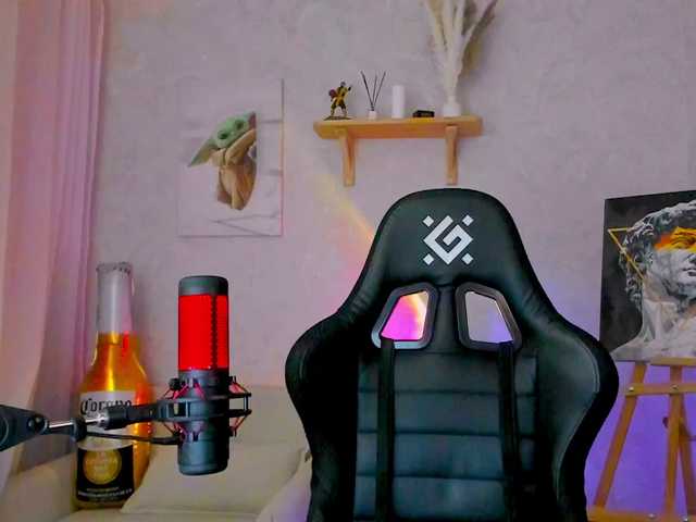 -Lovely's BongaCams show and profile