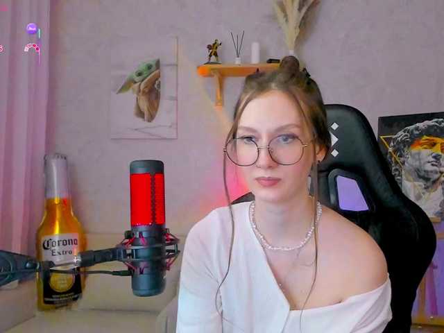 KiraRumGirl live cam preview